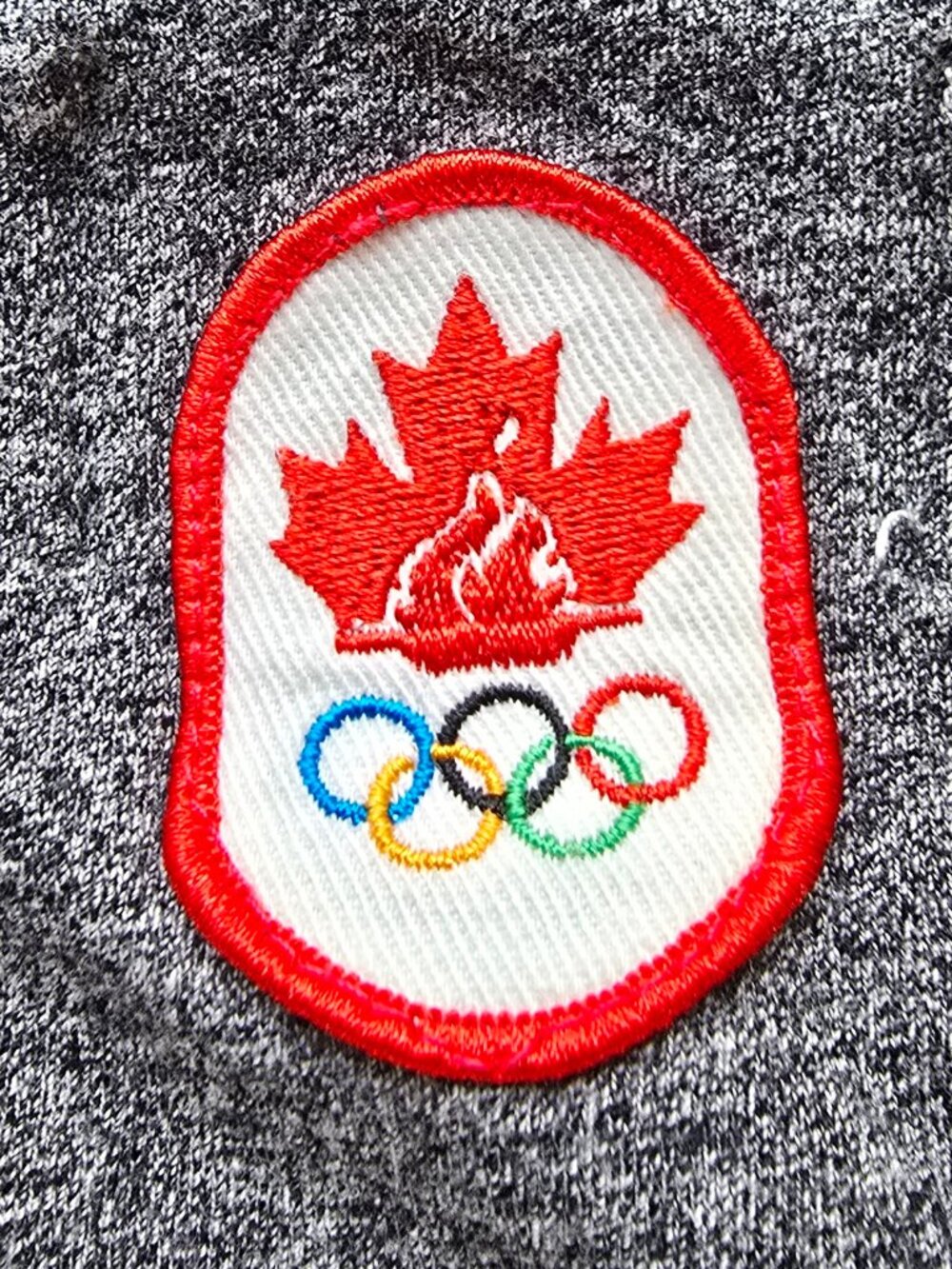 Vtg Team Canada Olympics "CANUCK" Graphic T-Shirt - Women's Large - Hudson Bay - Picture 6 of 6